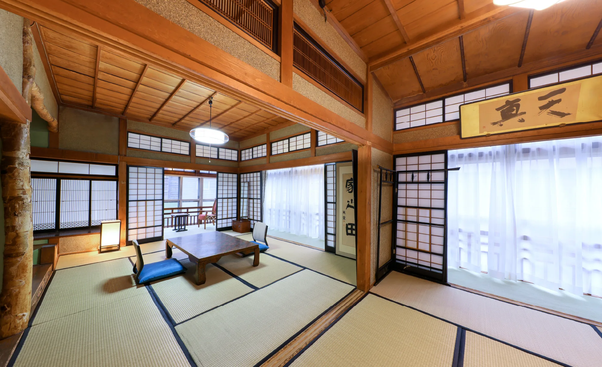 酸湯溫泉住溫泉療養棟還是旅館棟?自炊、房內設備與晚餐方式怎麼選
