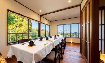 別府露天浴池(露天浴池,設於戶外或半戶外的浴池)住宿怎麼選?公共展望、私人包場與房內私人露天差異