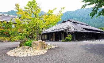 山紫御泊處(はなの)舞泉源掛流大浴場