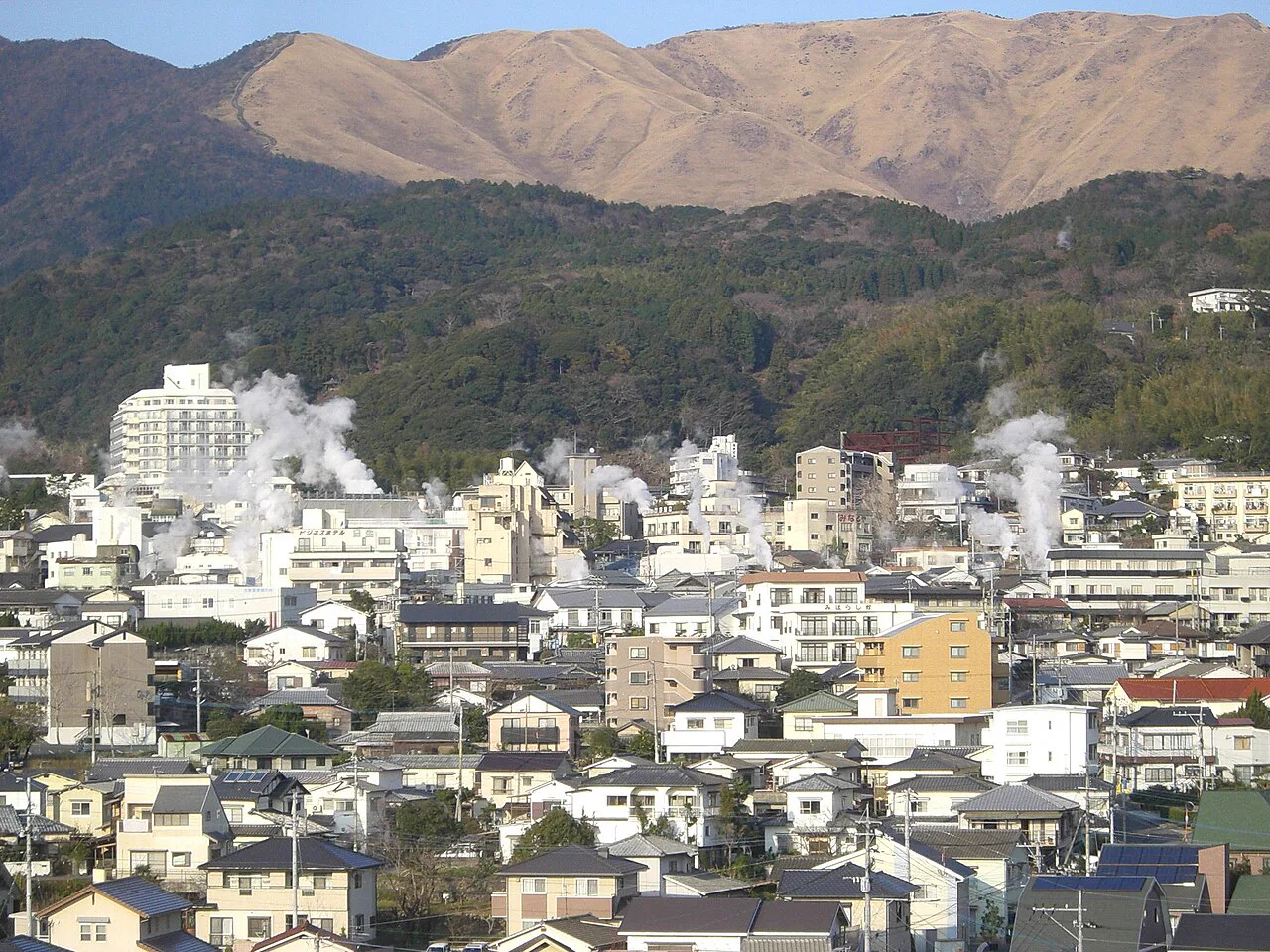 九州一人溫泉旅行去哪裡？別府、黑川、由布院、嬉野、指宿 2026 比較
