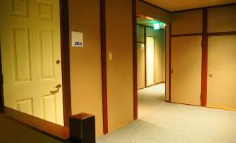 草津Hotel 1913大浴場與露天浴池,住宿客可在同館接觸西之河原與萬代鉱兩條泉源