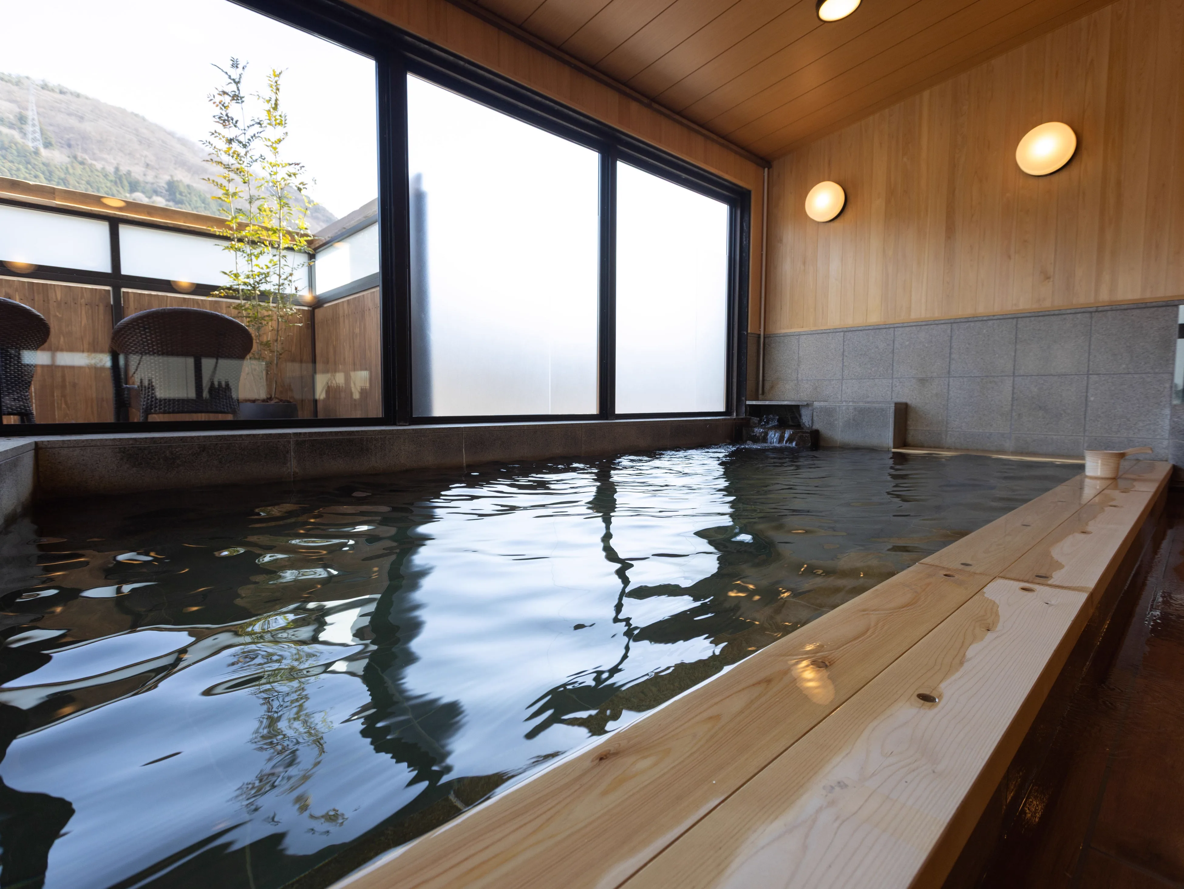 2026 群馬水沼之湯值得去嗎?水沼站0分鐘天然溫泉、¥1,350(約 HK$68/NT$274)入浴與列車行程怎麼排