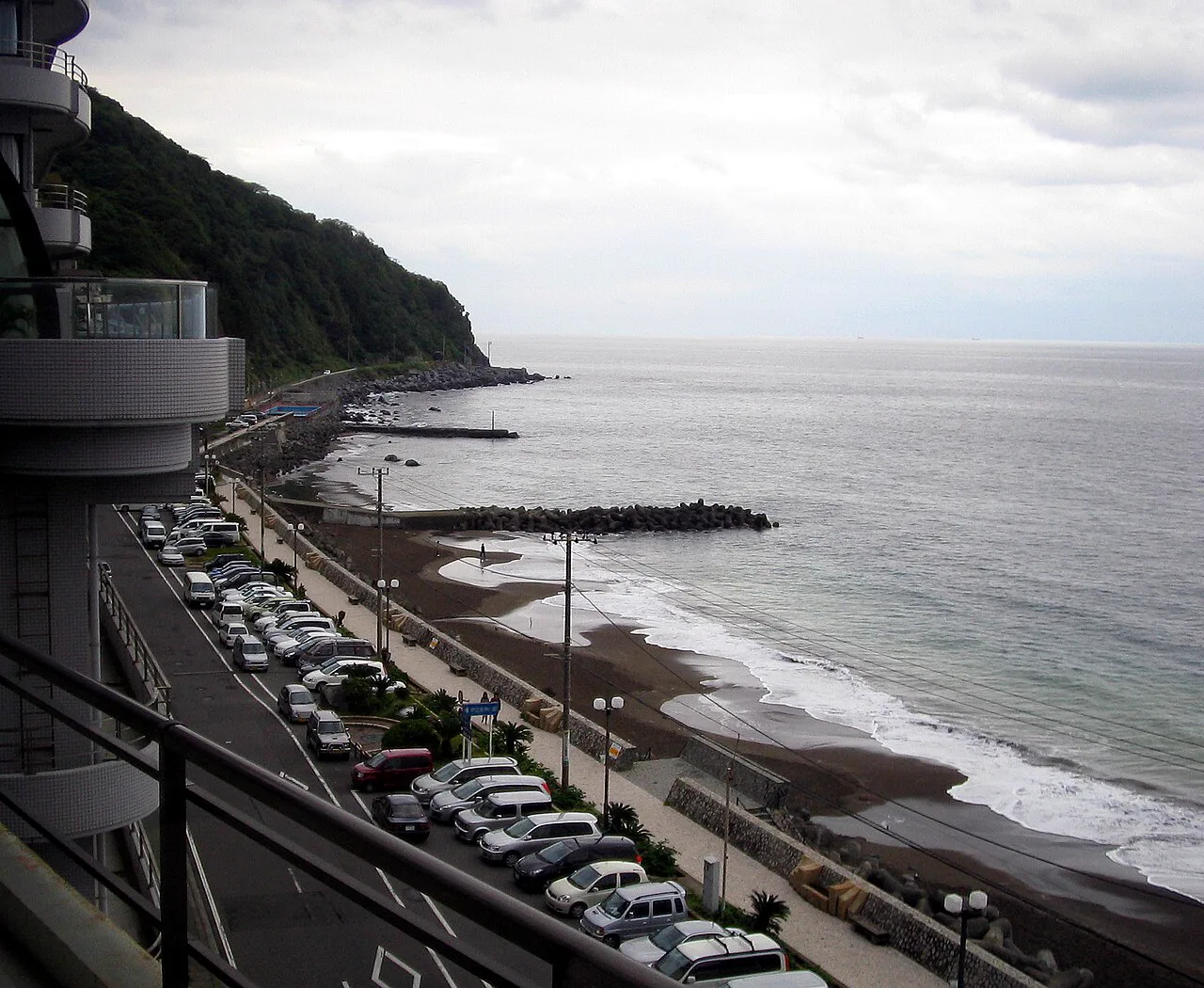熱川Prince Hotel日歸溫泉值得去嗎?2026 12浴池、99.4°C自家泉源、天空露天與高磯之湯閉館提醒