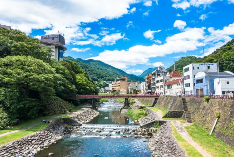 關東溫泉怎麼選?2026 東京、箱根、草津、秩父與鬼怒川分流指南