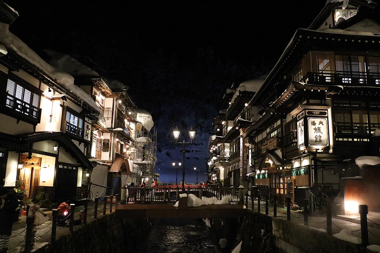 山形・銀山溫泉歷年冬夜；溫泉旅行靈感