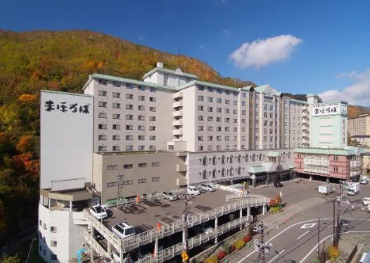 登別溫泉旅館怎麼選?泉種、公共大浴場(大浴場,供多名住客共同使用)、房內私人溫泉與無車住宿一次分流