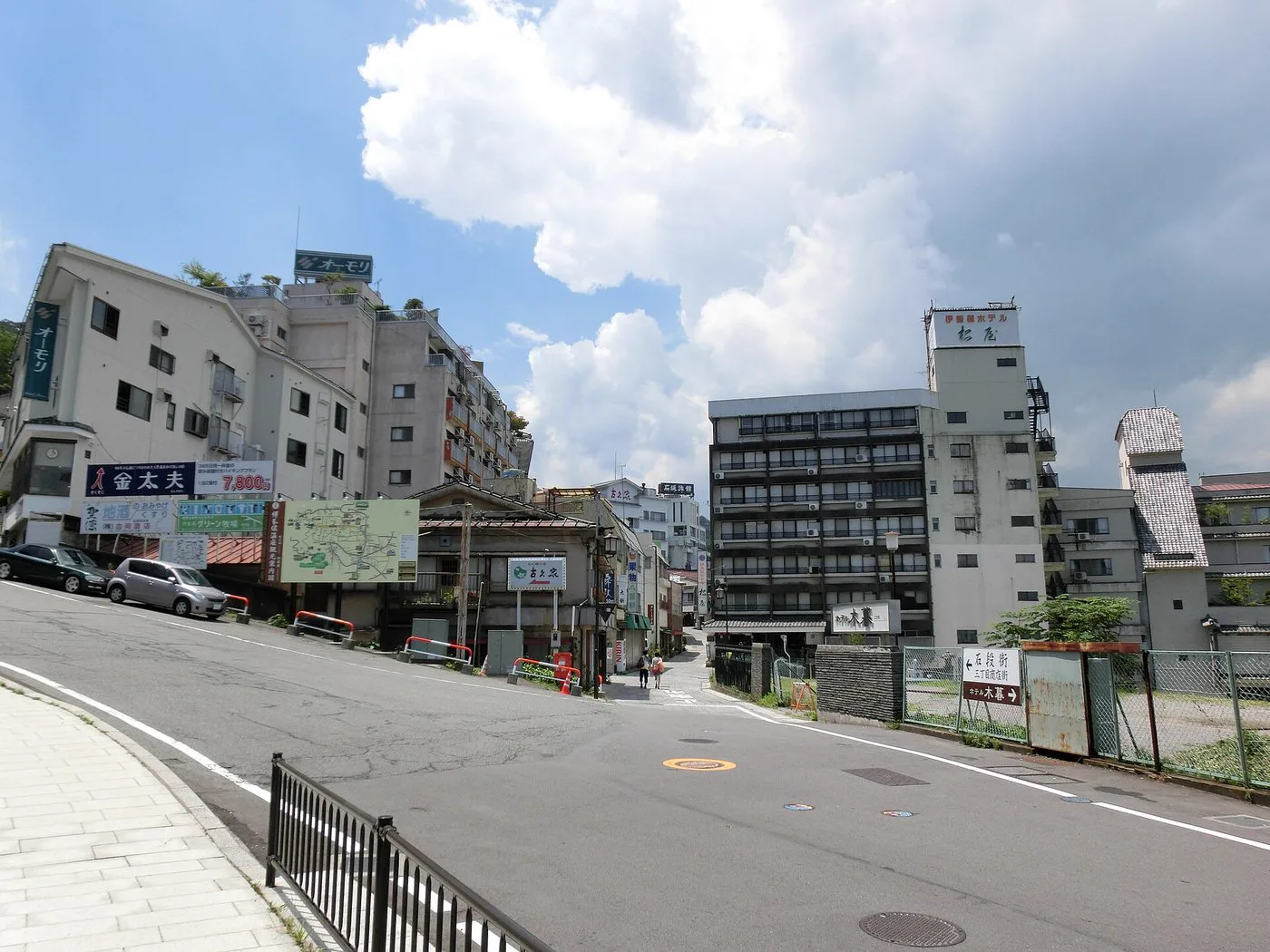 月岡溫泉一泊二日怎麼排？翡翠綠硫磺泉、溫泉街與新潟近郊順路行程