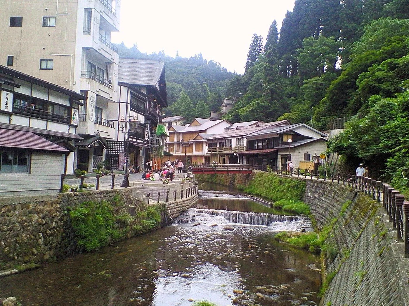 冬季九州溫泉怎麼選？黑川、九重、由布院、別府、嬉野雪路與替代方案 2026–27