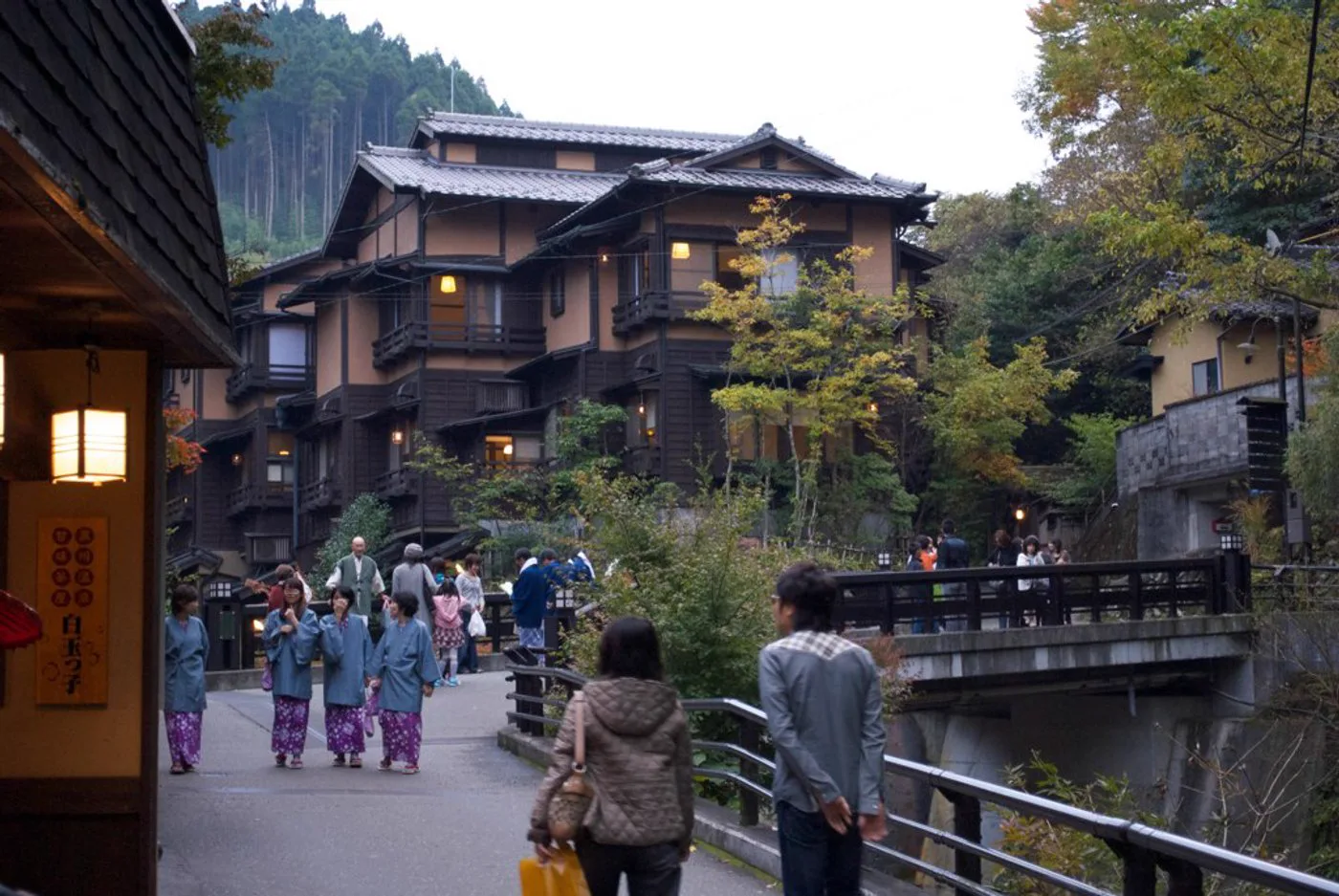 城崎情侶溫泉旅館怎麼選？一起泡天然泉，40分鐘、空置即泡、90分鐘私人包場與泉源掛流差在哪裡