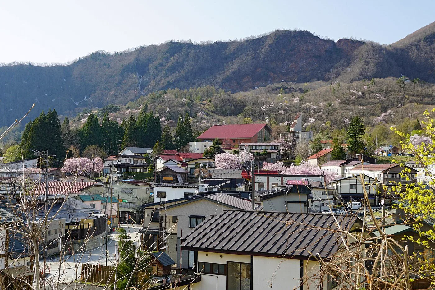 鳴子紅葉怎麼排？2026鳴子峽、中山平代行巴士與泡湯一日攻略