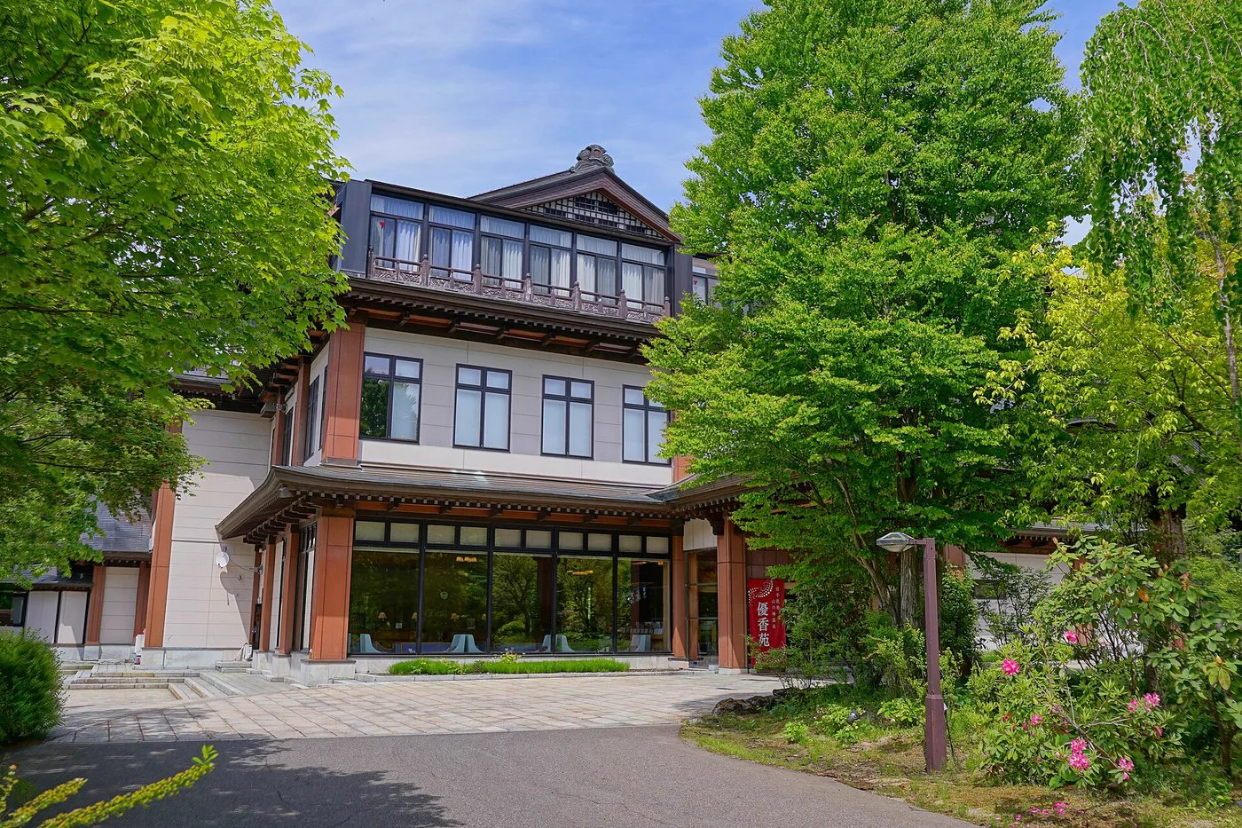白濱溫泉海舟值得住嗎？真正房內天然溫泉只在濱屋獨立別館（離れ），雙泉源與私人包場湯怎麼選